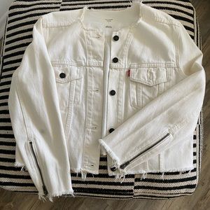 LEVI’S ALTERED TRUCKER JACKET